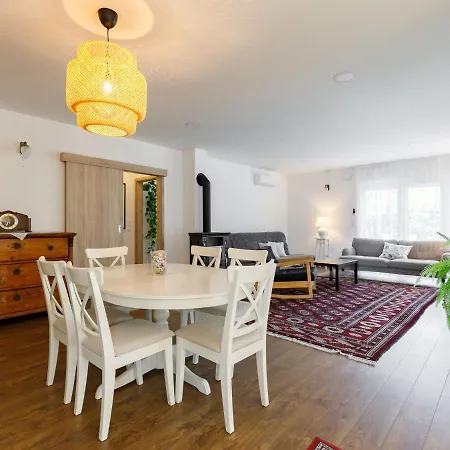 Sunstreet By Interhome بالاتونوشود