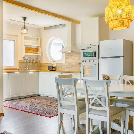 Sunstreet By Interhome Balatonoszod