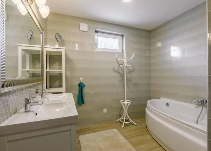 Sunstreet By Interhome Hébergement de vacances Balatonoszod