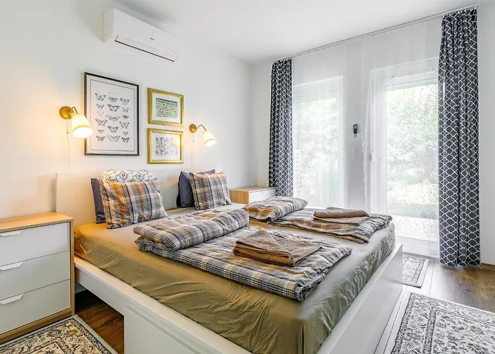 Sunstreet By Interhome * בלטונוסוד