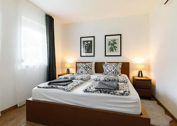 Sunstreet By Interhome