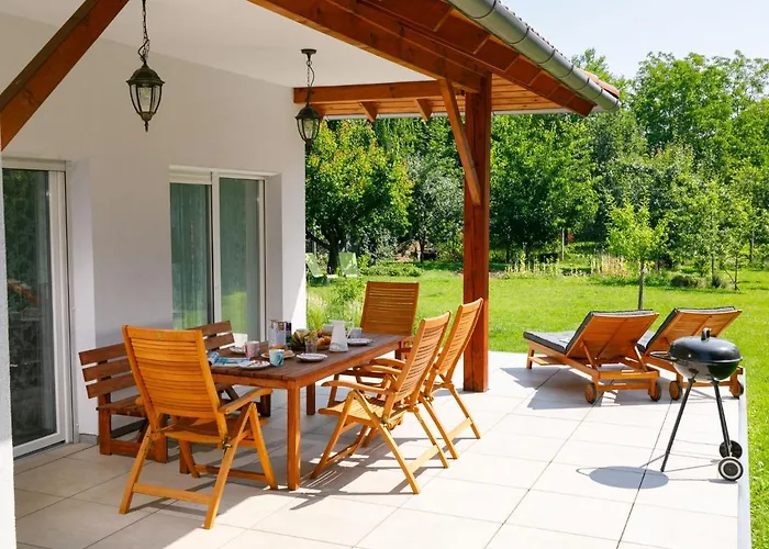 Sunstreet By Interhome בלטונוסוד