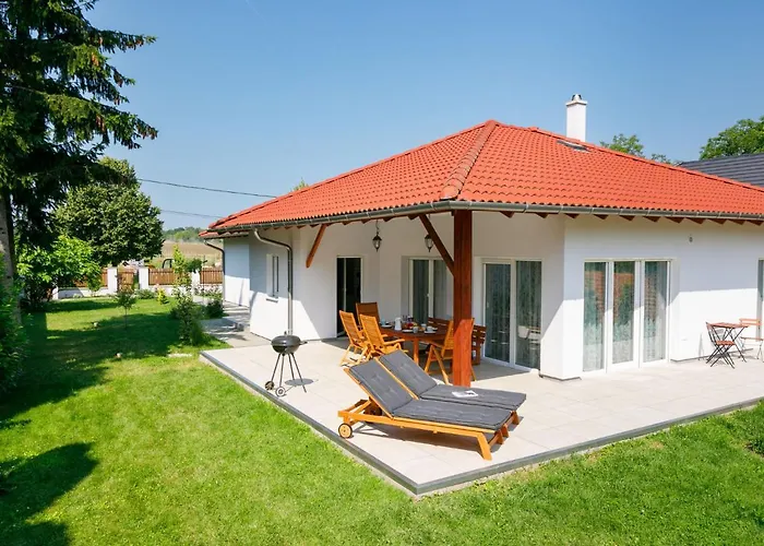Sunstreet By Interhome Balatonoszod